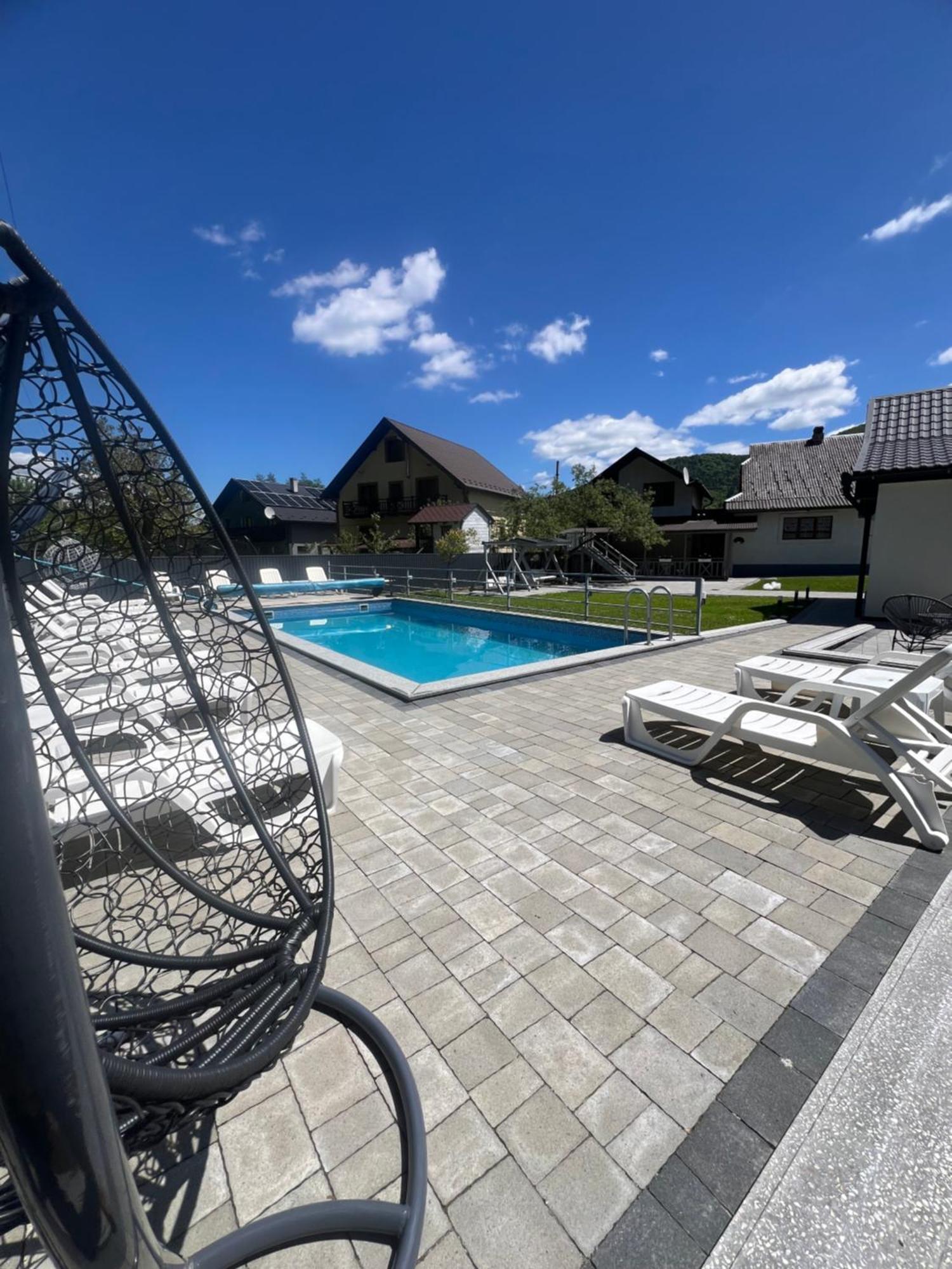 Фенікс Hotel Yaremche Exterior foto